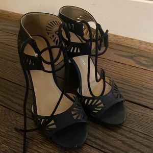 Chinese laundry black lace up wedge heel size 6